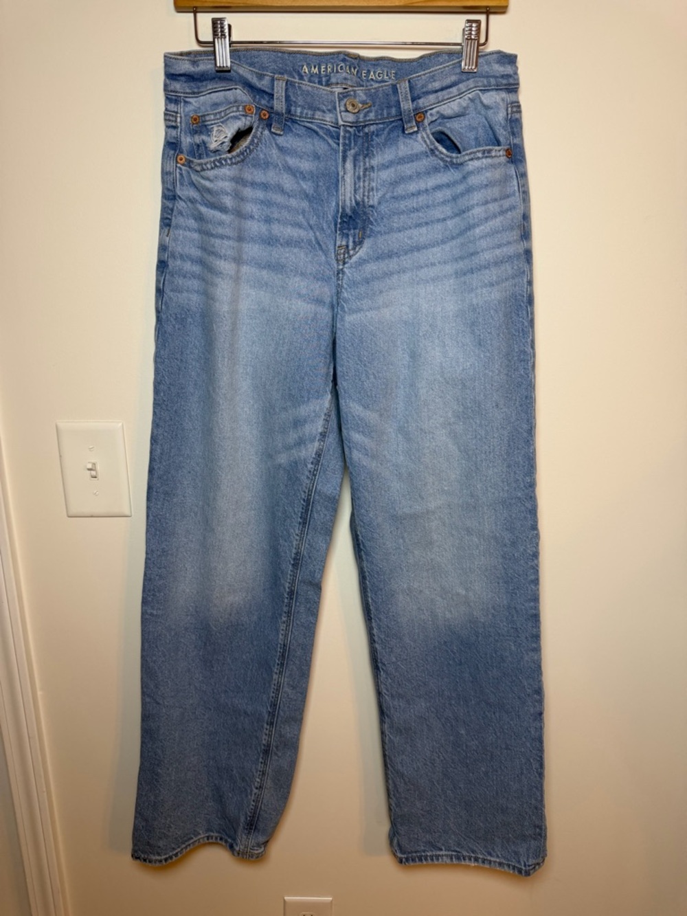 AE Stovepipe Jeans 8 Long and Tommy Bahama Relax 1/4 Zip Mens small pullover - Picture 2 of 16